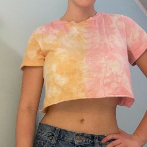 Cropped Pink Tie-Dye Tee